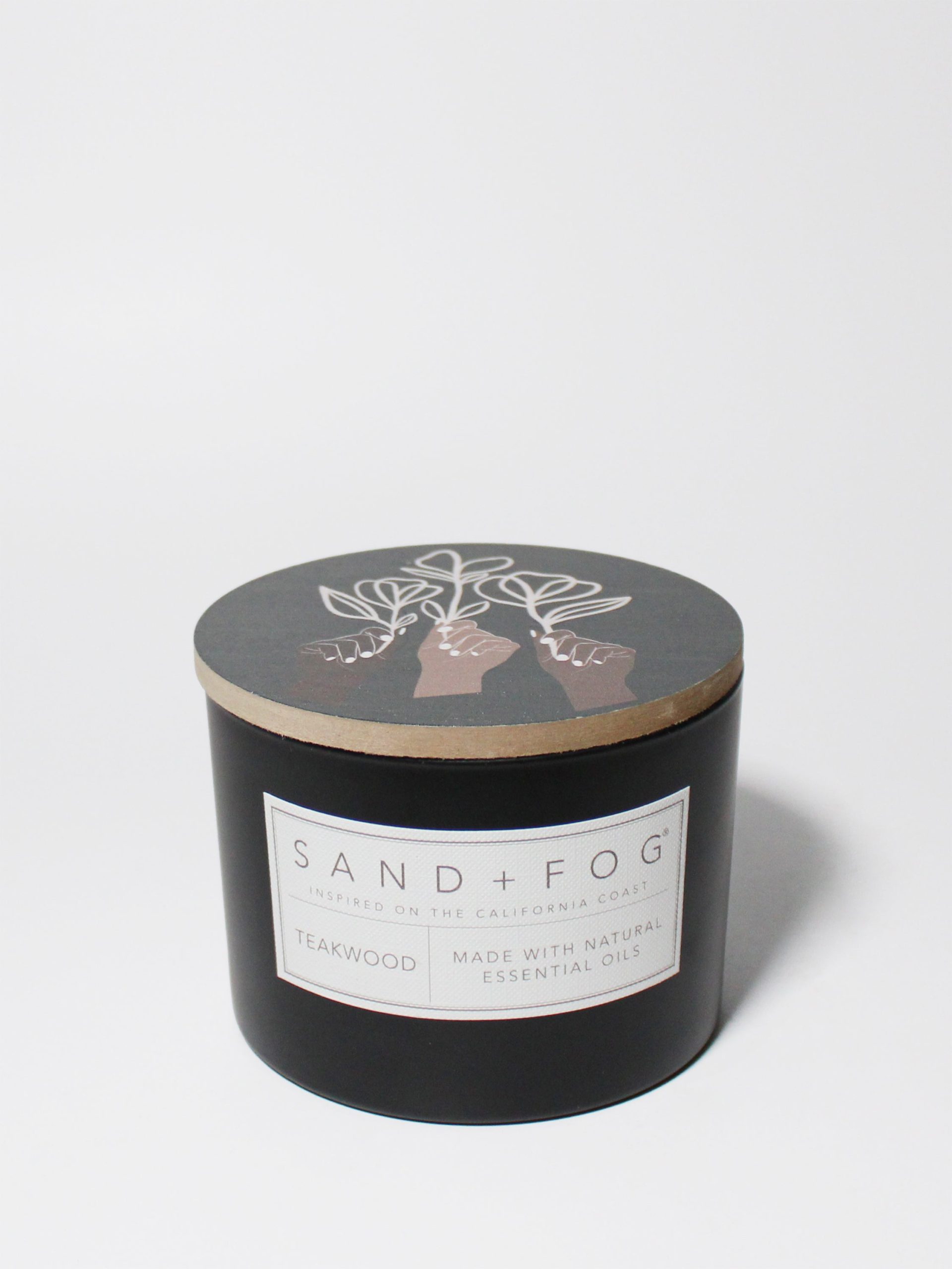 Sand Fog Teakwood 12 oz scented candle