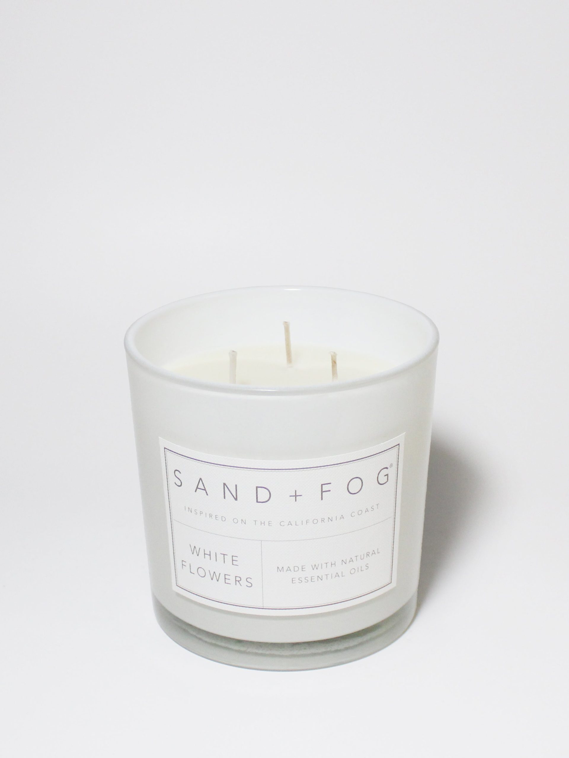 Sand Fog White Flowers 21 oz scented candle - Image 3