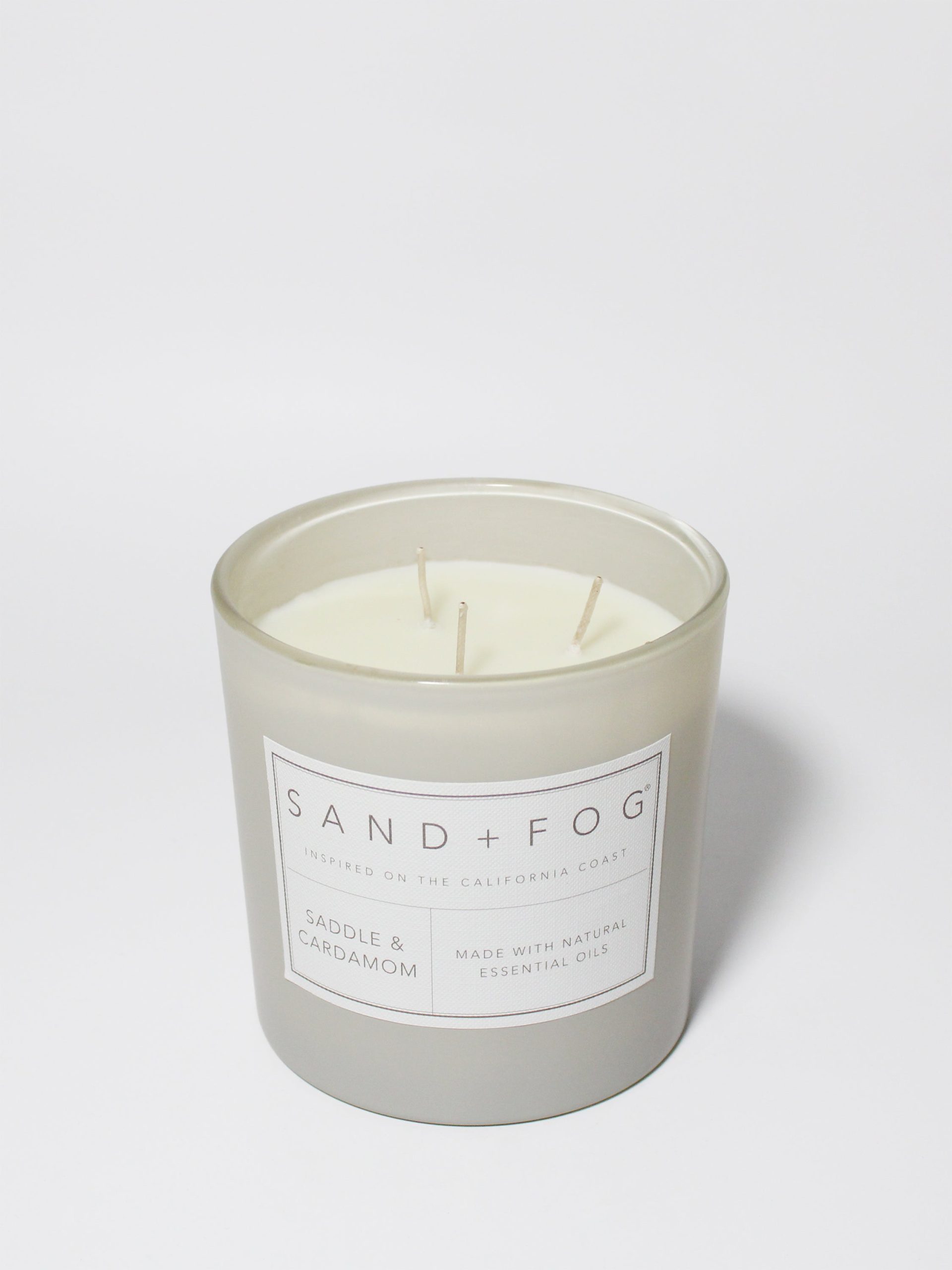 Sand Fog Saddle & Cardamom 21 oz scented candle - Image 3