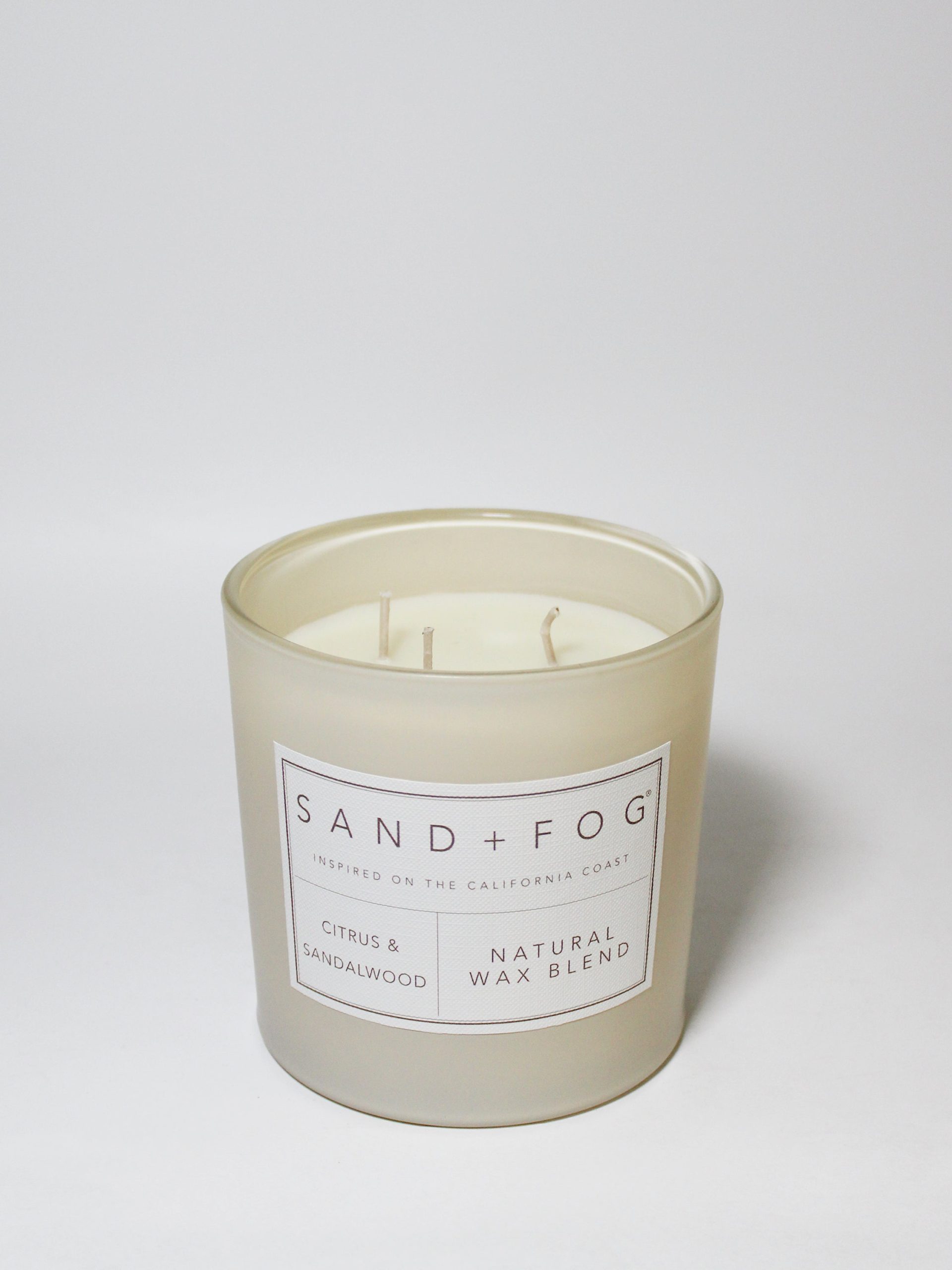 Sand Fog Citrus & Sandalwood 21 oz scented candle - Image 3