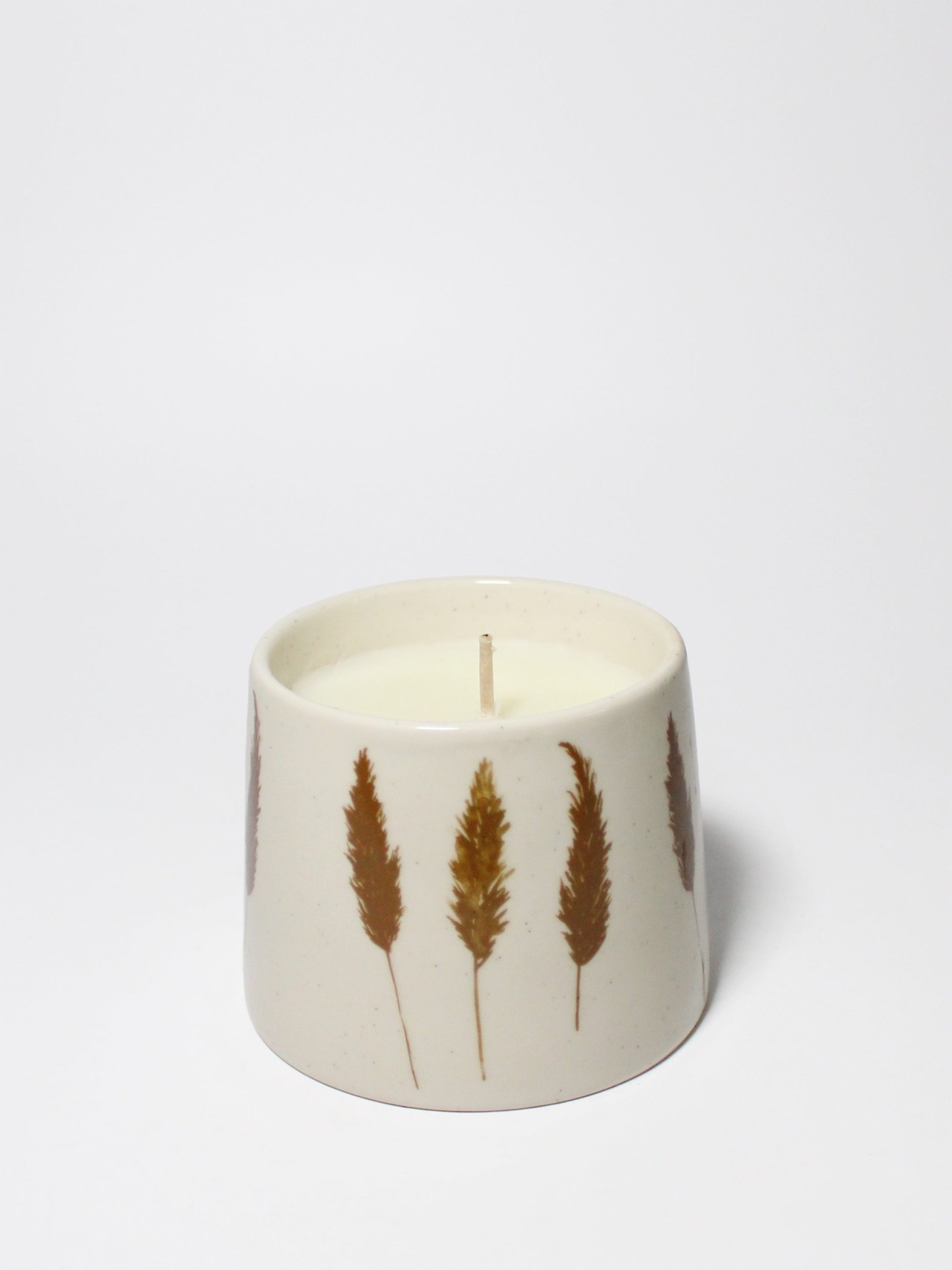Sand Fog Amber & Fig Natural Home 7 oz scented candle - Image 3