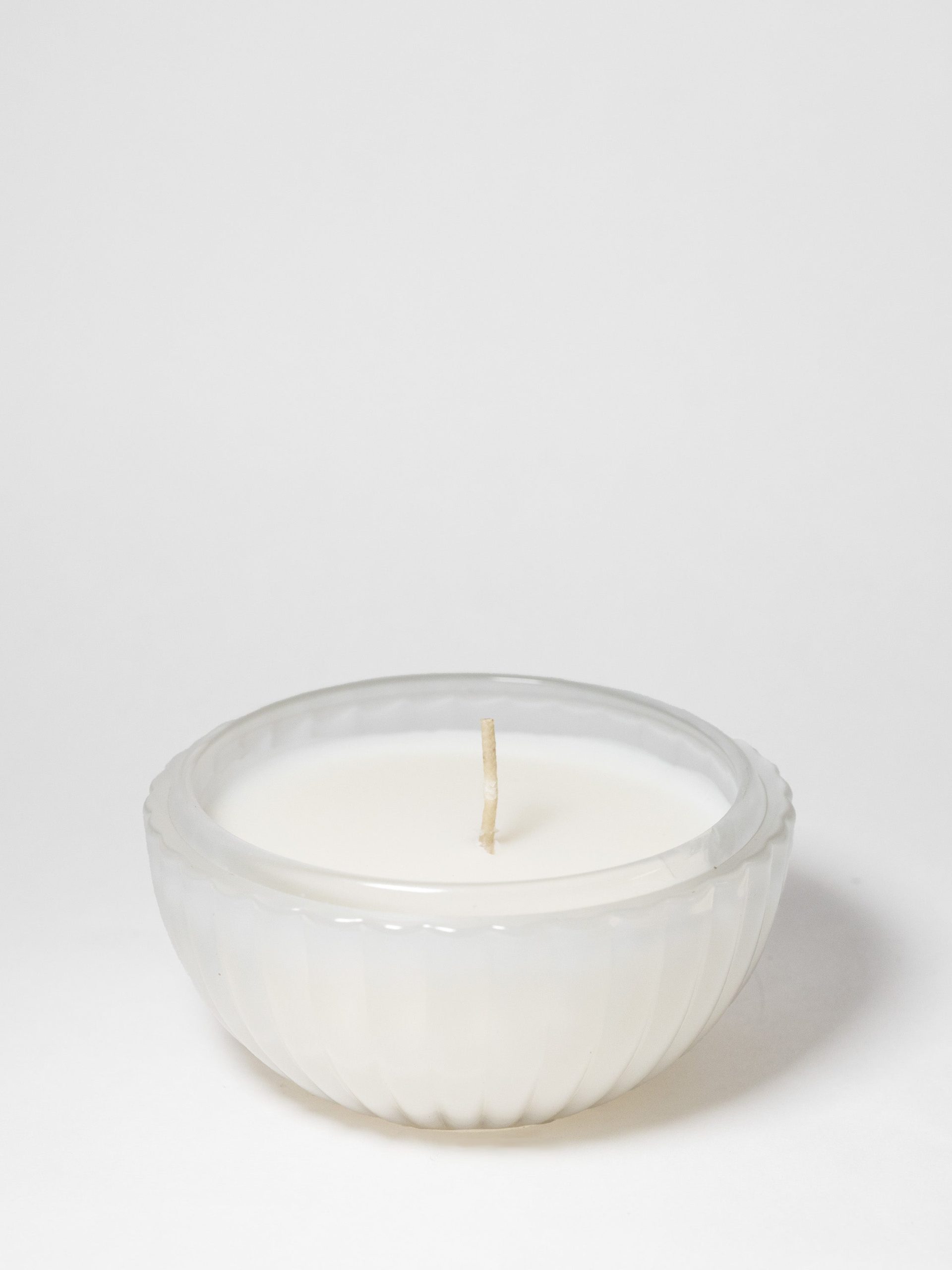 Sand Fog Winter White 6 oz scented candle - Image 3