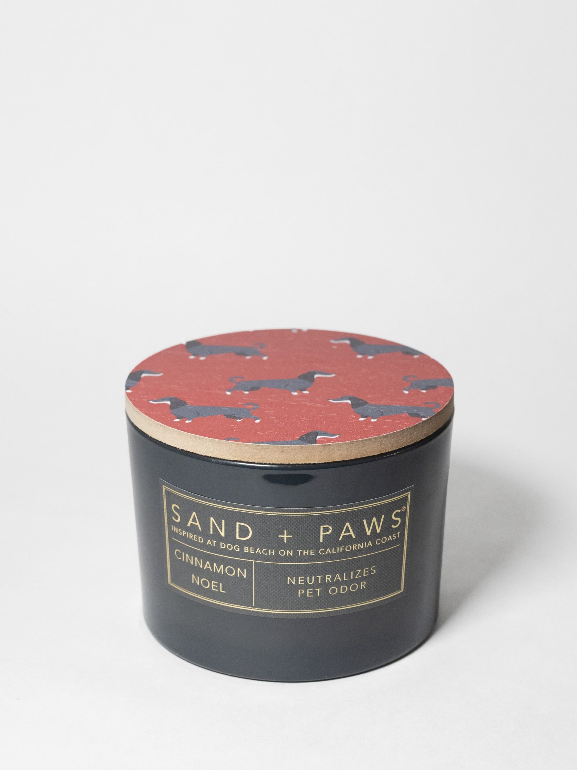 Sand Fog Sand + Paws Cinnamon Noel 12 oz scented candle
