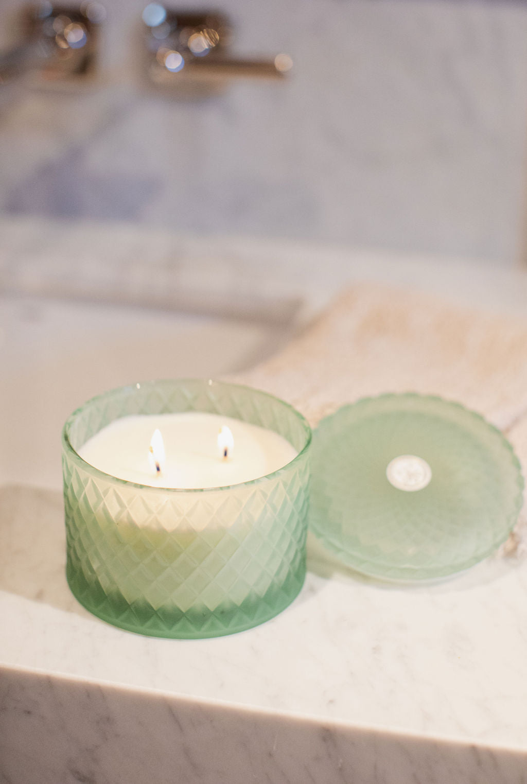 Sand Fog Eucalyptus 9.5 oz scented candle - Image 2