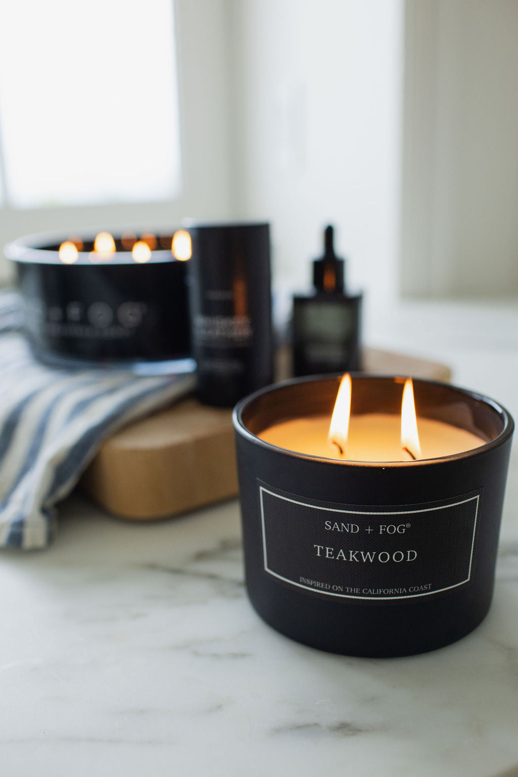 Sand Fog Teakwood 12 oz scented candle - Image 4