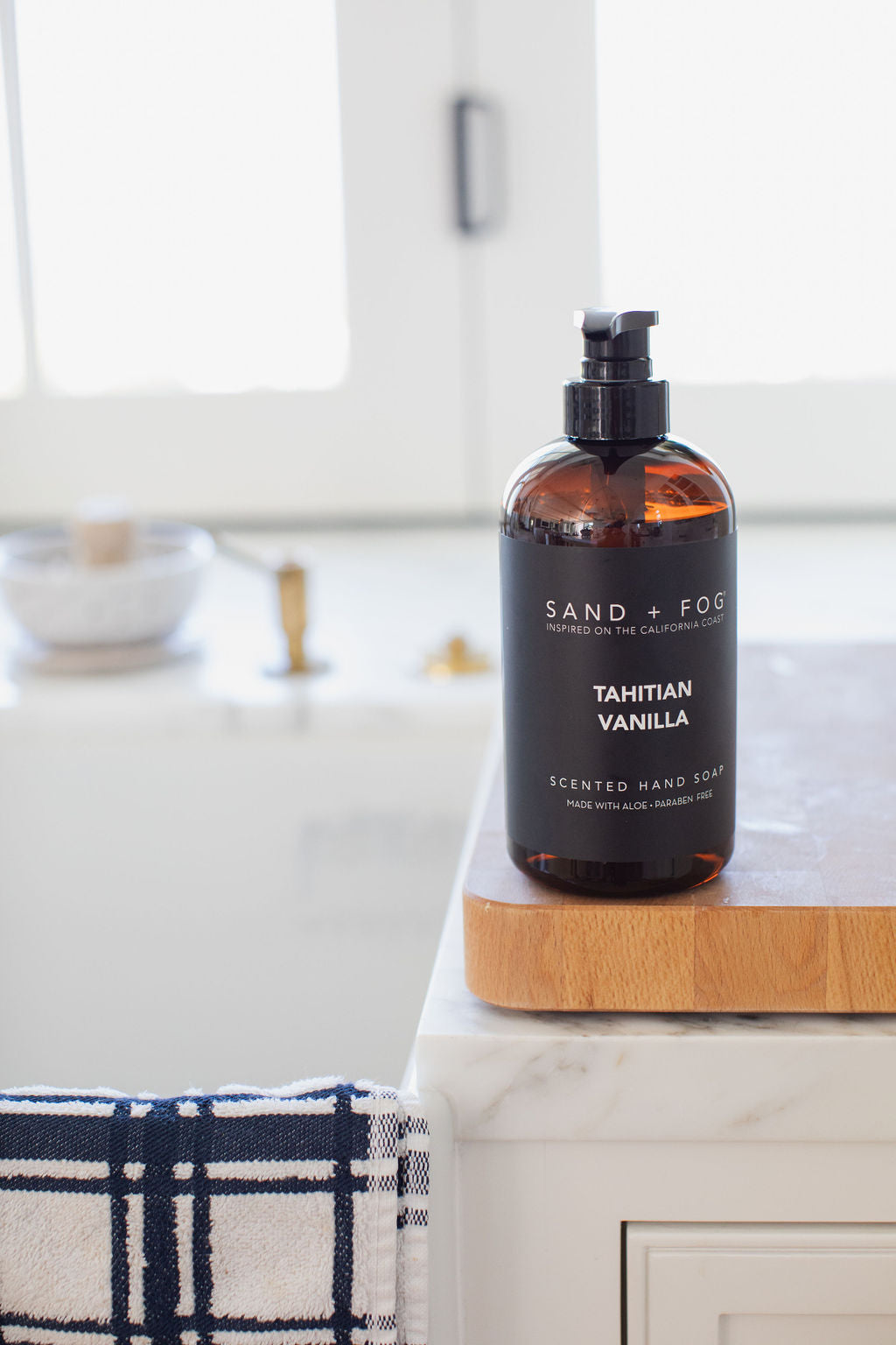 Sand Fog Tahitian Vanilla 20 oz Liquid Hand Soap - Image 3