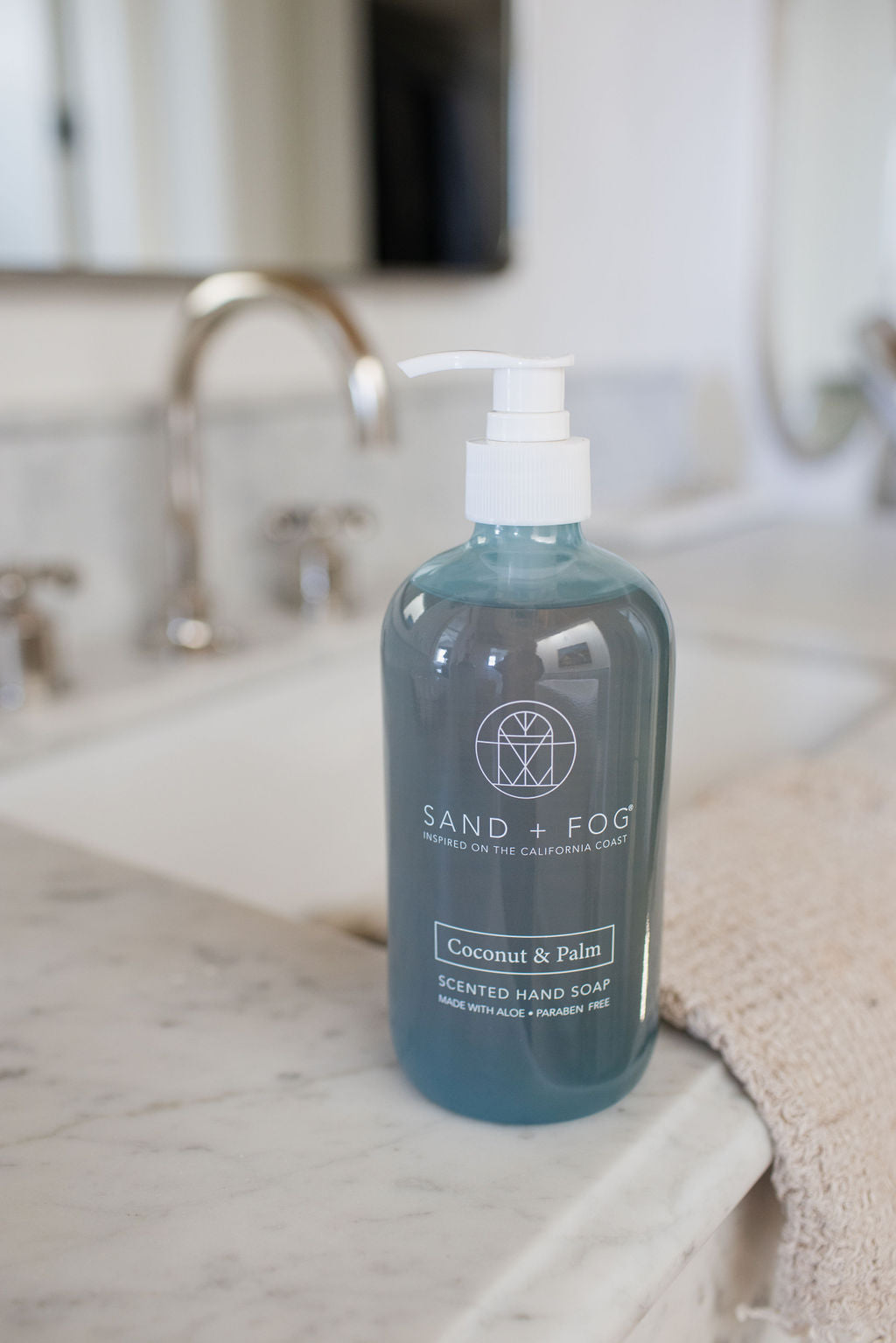 Sand Fog Coconut & Palm 15.7 oz Liquid Hand Soap - Image 2
