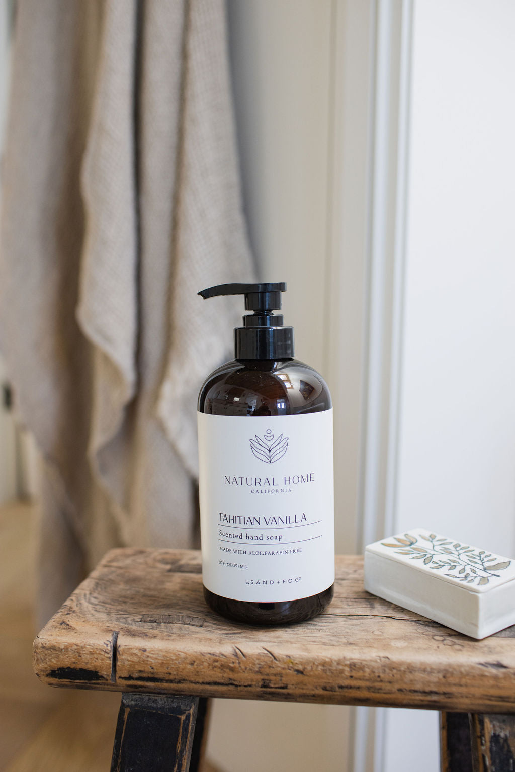 Sand Fog Tahitian Vanilla Natural Home 20 oz Liquid Hand Soap - Image 3