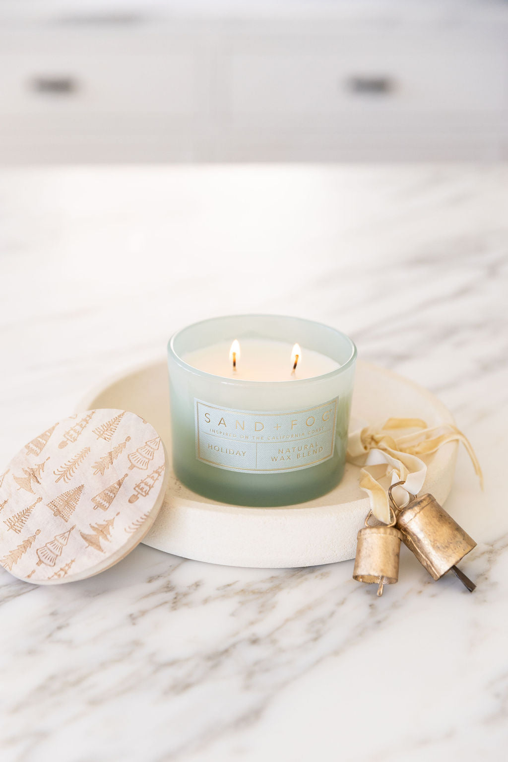 Sand Fog Holiday 12 oz scented candle - Image 2