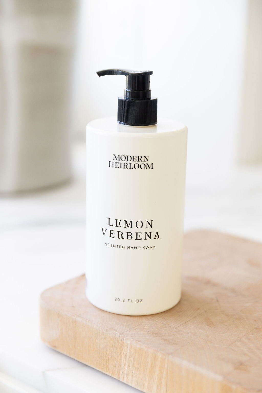 Sand Fog Lemon Verbena Modern Heirloom 20.3 oz Liquid Hand Soap - Image 2