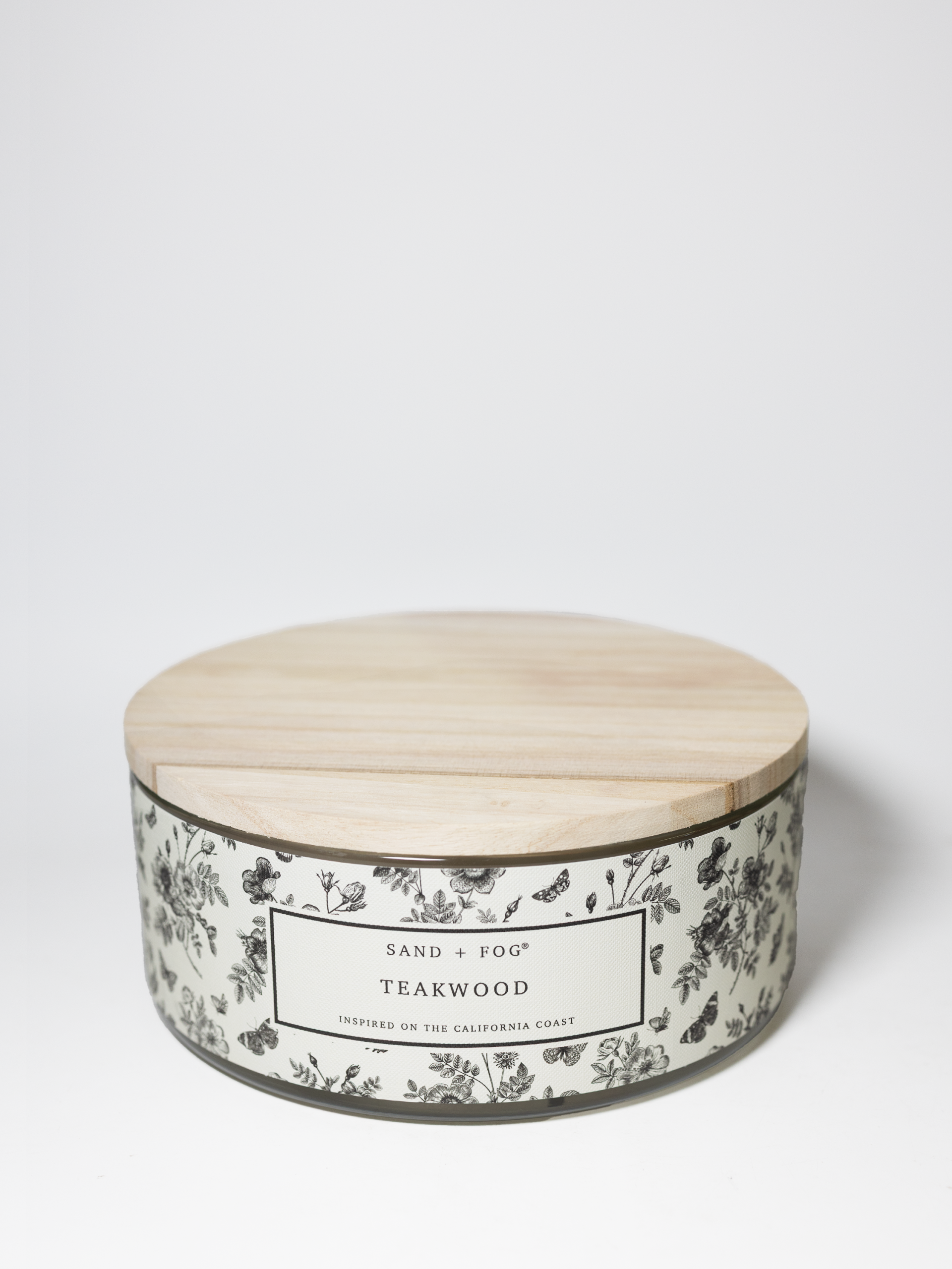 Sand Fog Teakwood 34 oz scented candle