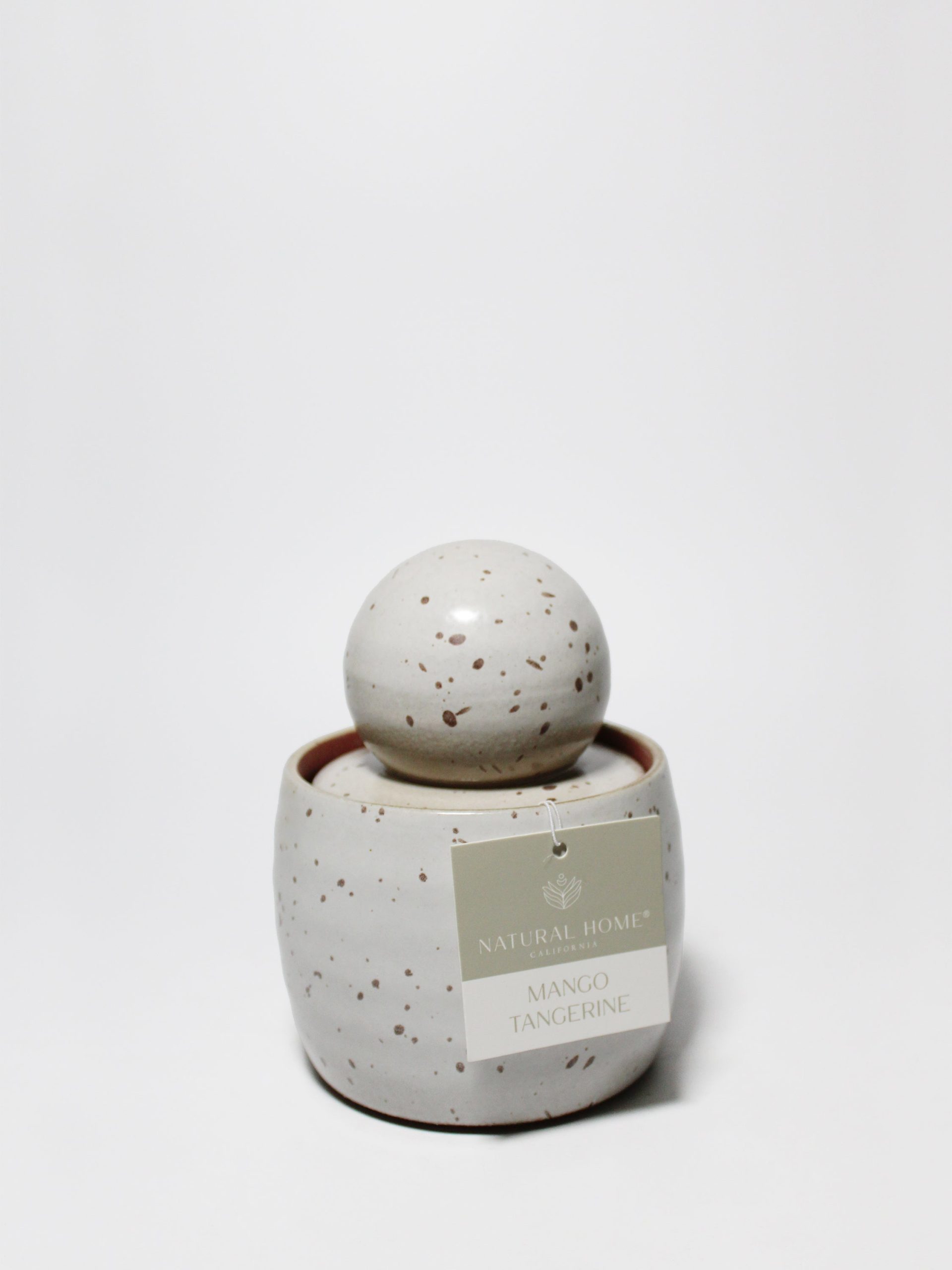 Sand Fog Mango Tangerine Natural Home 13 oz scented candle