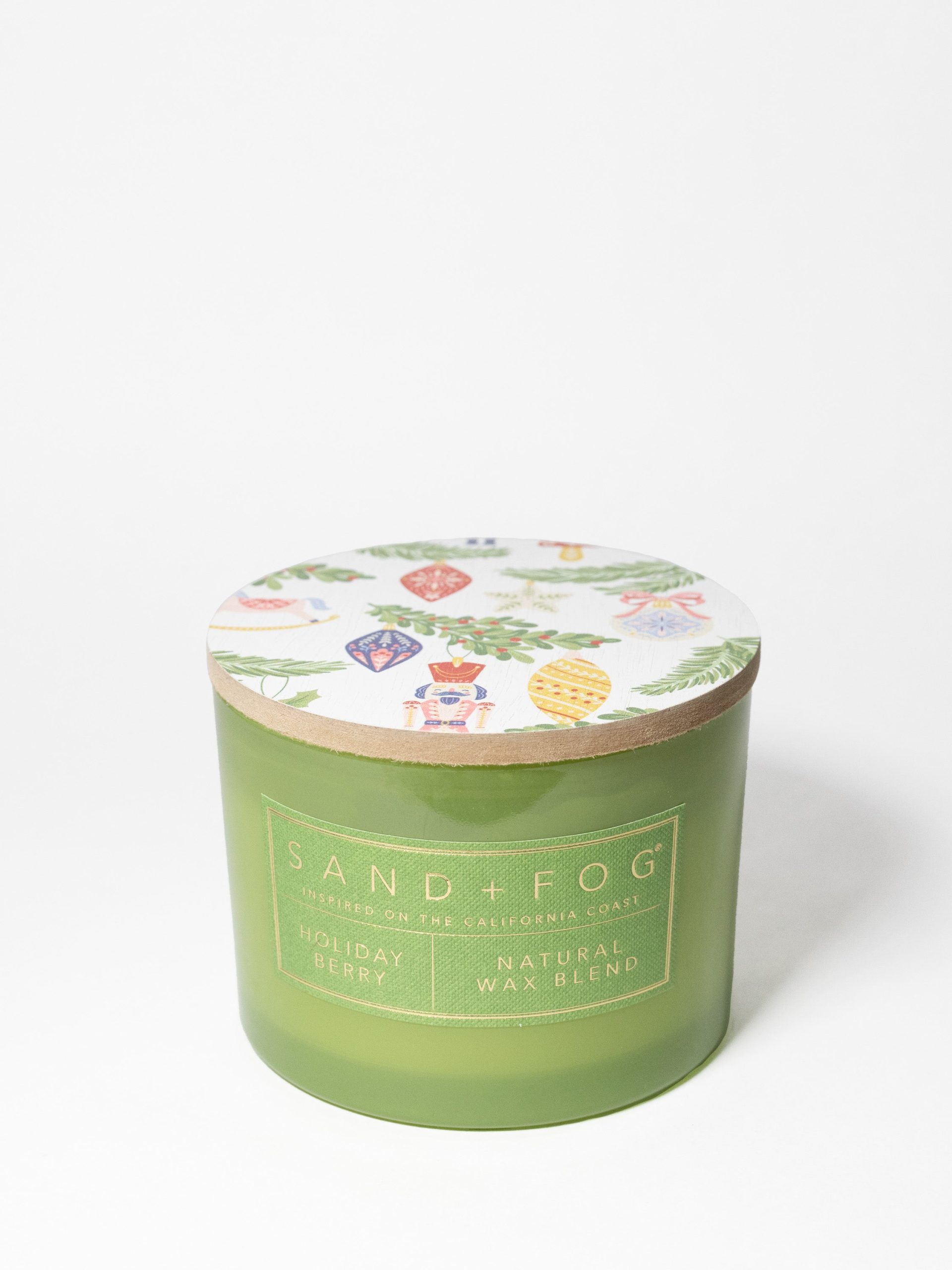 Sand Fog Holiday Berry 12 oz scented candle